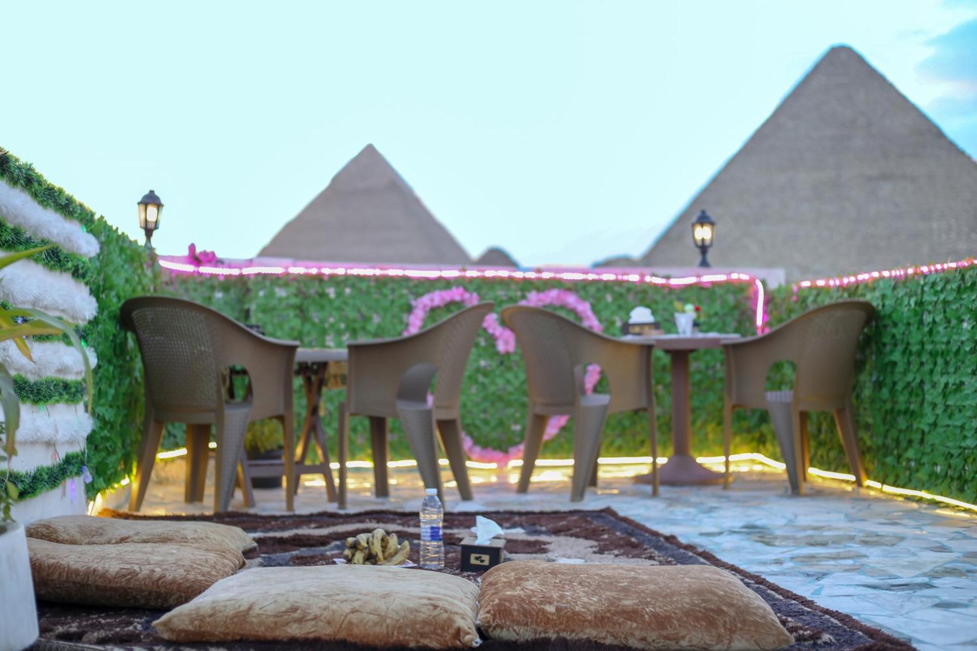 Pyramids Show Hotel Kafret el-Gabal Buitenkant foto