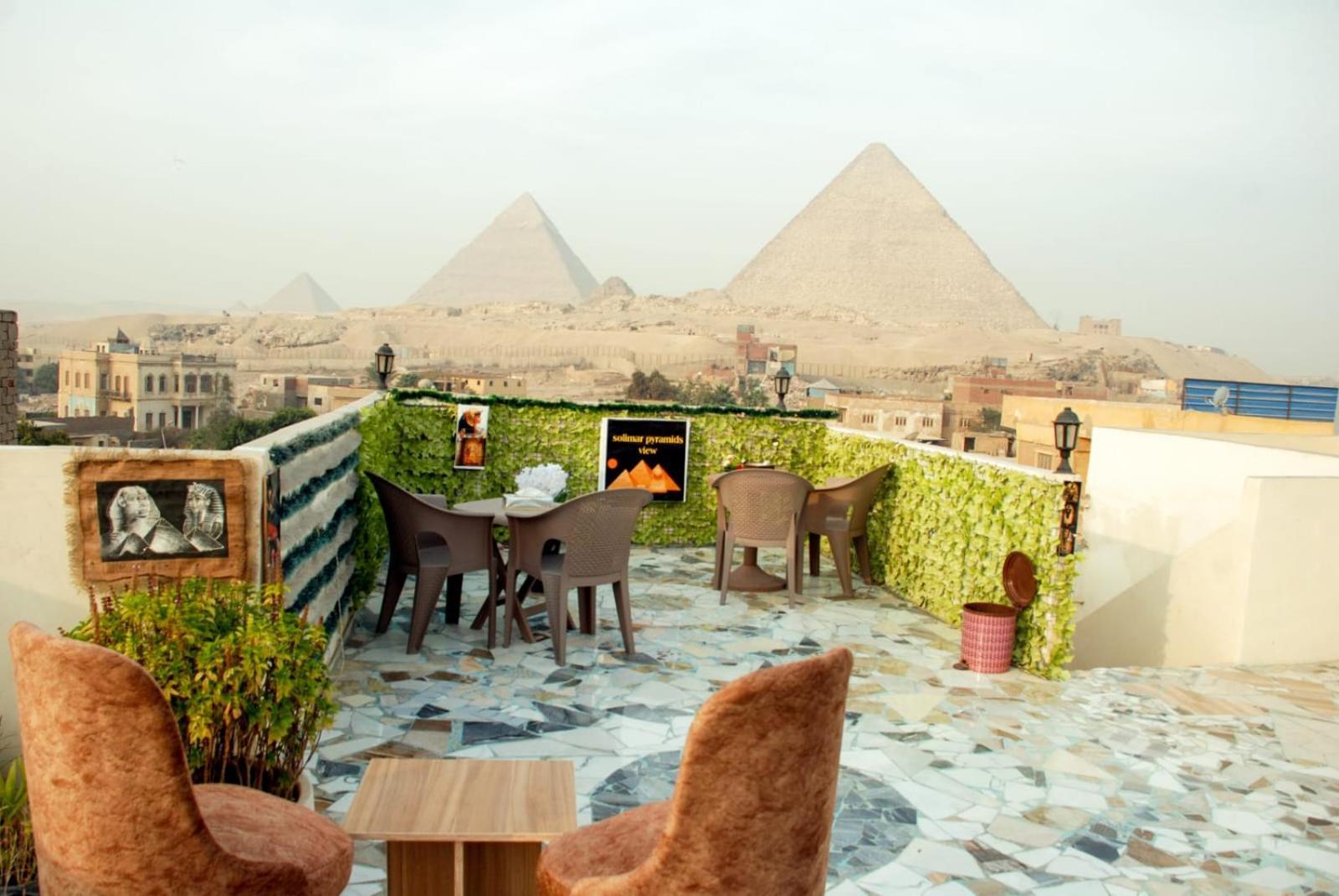 Pyramids Show Hotel Kafret el-Gabal Buitenkant foto